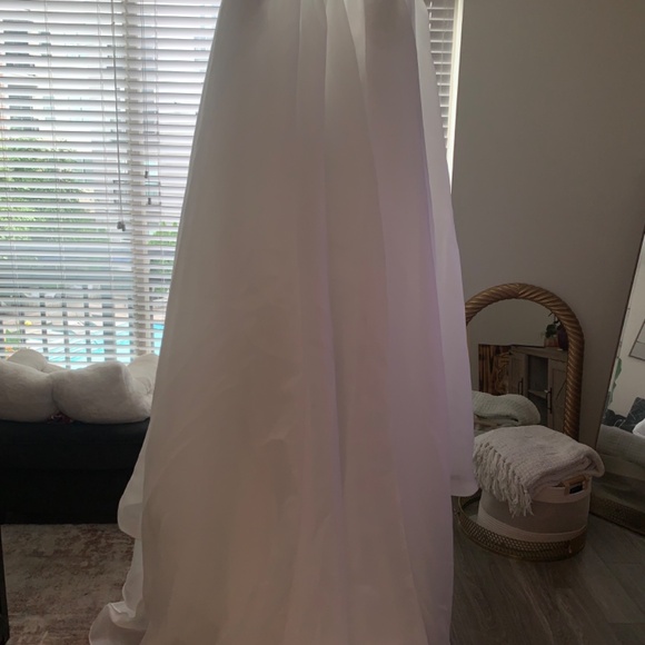 NEW WEDDING DRESS, NWT - Picture 8 of 13
